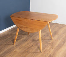 Load image into Gallery viewer, Retro Blonde Ercol Round Windsor Dining Table &amp; Four Model 370 Windsor Kitchen Dining Chairs