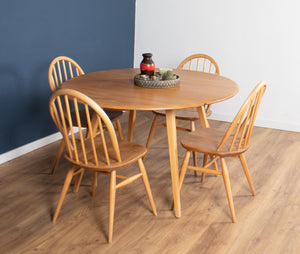 Retro Blonde Ercol Round Windsor Dining Table & Four Model 370 Windsor Kitchen Dining Chairs