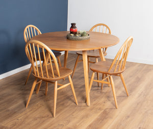 Retro Blonde Ercol Round Windsor Dining Table & Four Model 370 Windsor Kitchen Dining Chairs