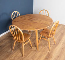 Load image into Gallery viewer, Retro Blonde Ercol Round Windsor Dining Table &amp; Four Model 370 Windsor Kitchen Dining Chairs