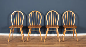 Retro Blonde Ercol Round Windsor Dining Table & Four Model 370 Windsor Kitchen Dining Chairs