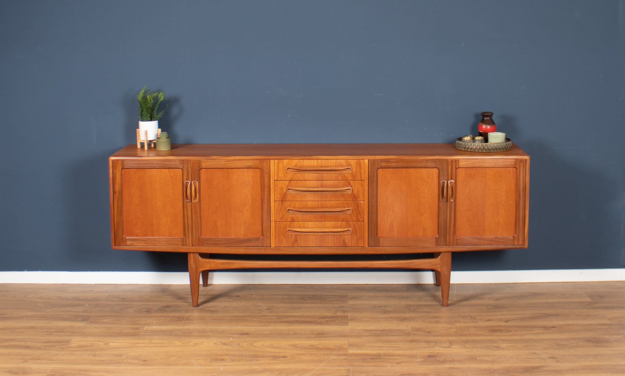 Vintage g outlet plan sideboard