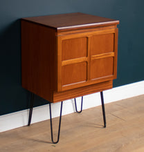 Load image into Gallery viewer, Retro Teak 1960s Nathan Squares Lamp Table Side Table Hairpin Legs